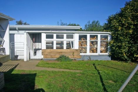 Photo of property in 16 George Street, Dannevirke, 4930