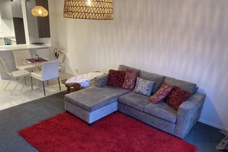 Photo of property in 5/72 Kitchener Road, Milford, Auckland, 0620