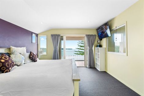 Photo of property in 985 Whangaparaoa Road, Tindalls Beach, Whangaparaoa, 0930