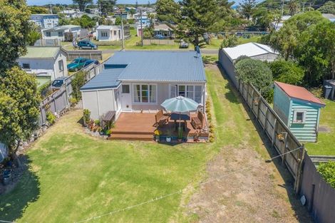 Photo of property in 3 Kauwhata Street, Himatangi Beach, Foxton, 4891