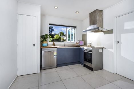 Photo of property in 35a Bay Street, Red Beach, 0932