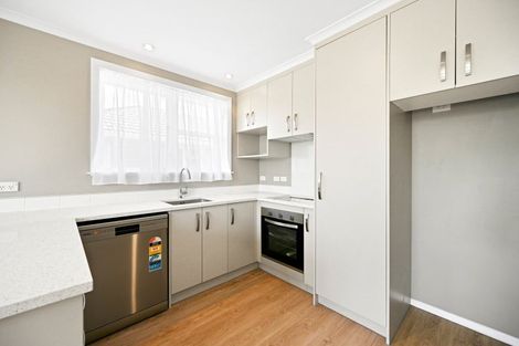 Photo of property in 32 Croall Crescent, St Andrews, Hamilton, 3200