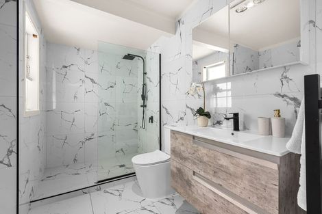 Photo of property in 41 Hatherlow Street, Glenfield, Auckland, 0629