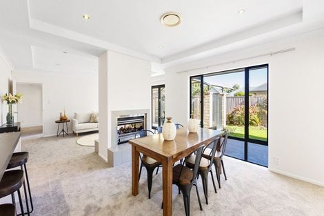 Photo of property in 19 Sovereign Gardens, Halswell, Christchurch, 8025