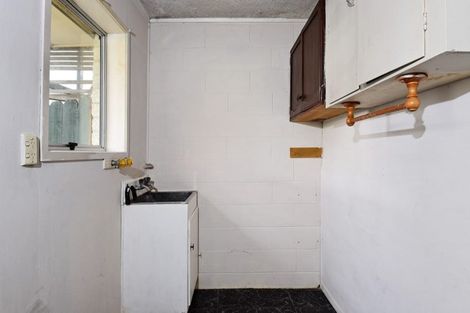 Photo of property in 1/106 Colwill Road, Massey, Auckland, 0614