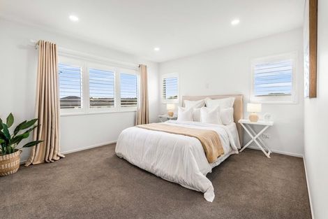 Photo of property in 94 Pohutukawa Parade, Riverhead, 0820