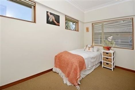 Photo of property in 28 Churchill Road, Murrays Bay, Auckland, 0630