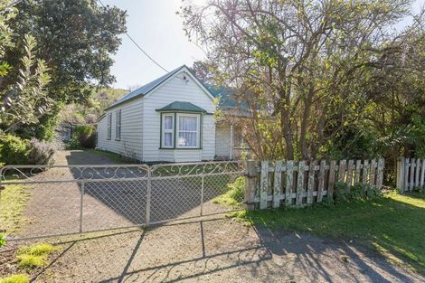 Photo of property in 44 Seaview Road, Herbertville, 4970