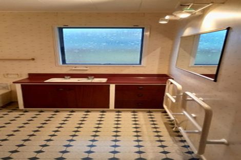 Photo of property in 2/701 Roberts Street, Hastings, 4122