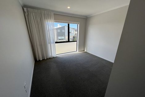 Photo of property in 37 Walter Merton Road, Hobsonville, Auckland, 0616