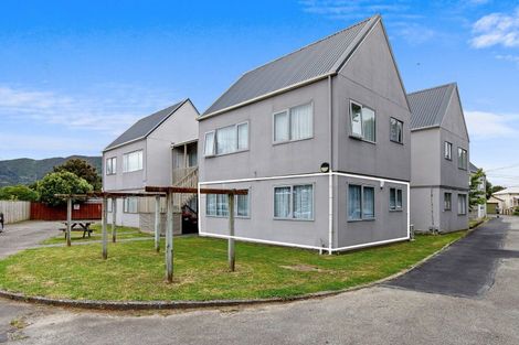 Photo of property in 71m Randwick Crescent, Moera, Lower Hutt, 5010