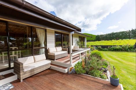 Photo of property in 47 Cowper Side Road, Dannevirke, 4976