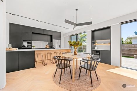 Photo of property in 10 Birdwood Road, Waterloo, Lower Hutt, 5011