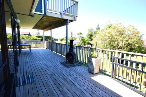 Photo of property in 23 Kon Tiki Road, Whiritoa, Whangamata, 3691