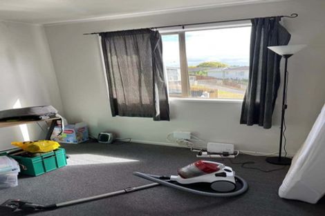 Photo of property in 16 Massine Place, Randwick Park, Auckland, 2105