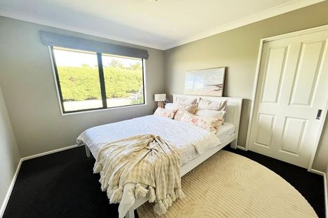 Photo of property in 290 Queen Elizabeth Ii Drive, Mairehau, Christchurch, 8052