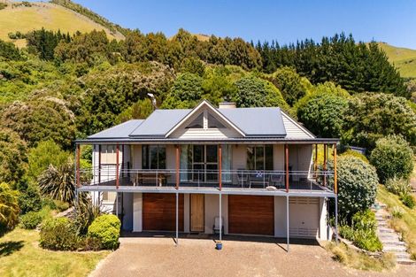 Photo of property in 5447 Christchurch Akaroa Road, Duvauchelle, 7582