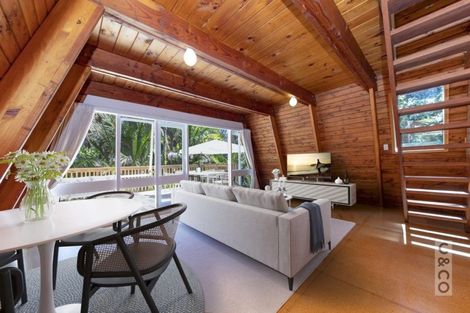 Photo of property in 123 Motutara Road, Muriwai, Waimauku, 0881