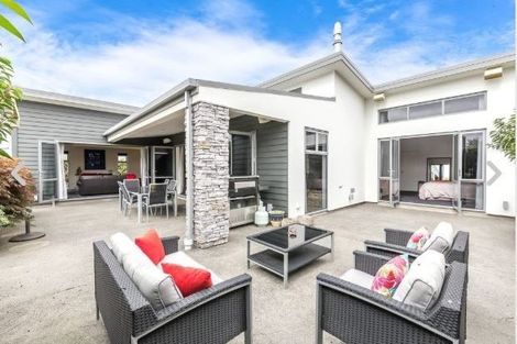 Photo of property in 2 Rossington Drive, West Melton, 7618