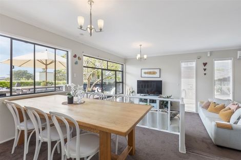 Photo of property in 14 Indus Place, Half Moon Bay, Auckland, 2012