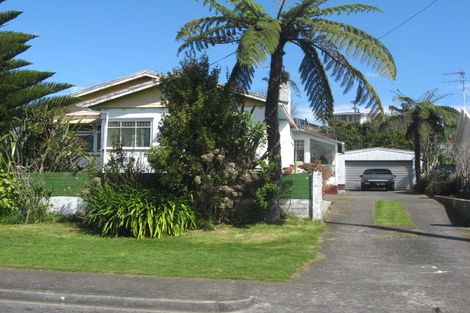 Photo of property in 18 Alberta Road, Glen Avon, New Plymouth, 4312