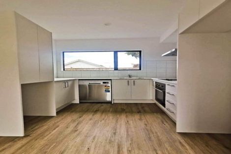 Photo of property in 22 Eileen Newey Place, Henderson, Auckland, 0612