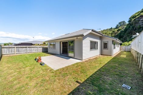 Photo of property in 36 Moonsail Drive, Whitby, Porirua, 5024