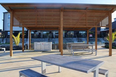 Photo of property in 37 Jabuka Street, Glen Eden, Auckland, 0602