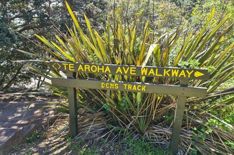 Photo of property in 19 Te Aroha Avenue, Oneroa, Waiheke Island, 1081