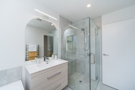 Photo of property in 2 Seddon Street, Takaro, Palmerston North, 4412