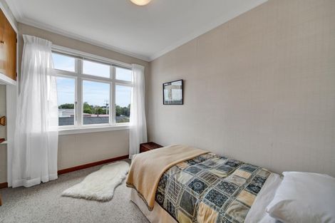 Photo of property in 14 Selwyn Street, Lower Vogeltown, New Plymouth, 4310