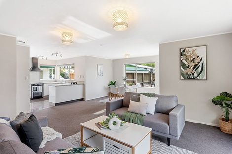 Photo of property in 42a Hookway Grove, Paraparaumu, 5032