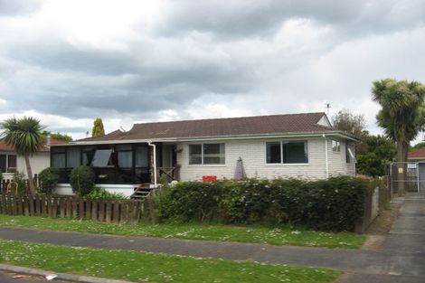 Photo of property in 4 Benton Place, Manurewa, Auckland, 2102