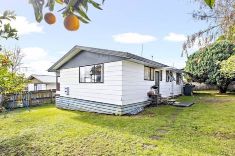 Photo of property in 2/5 Inca Place, Red Hill, Papakura, 2110