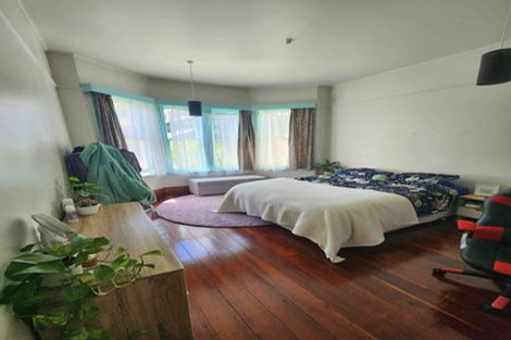 Photo of property in 10 Moana Road, Kelburn, Wellington, 6012