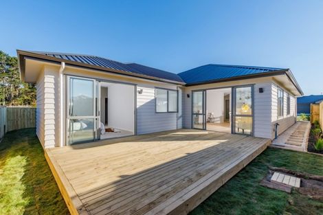 Photo of property in 8 Moemoea Avenue, Kumeu, 0810