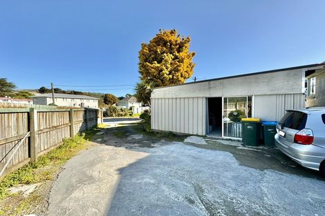 Photo of property in 102 Champion Street, Cannons Creek, Porirua, 5024
