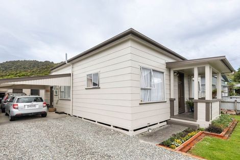 Photo of property in 71 Fox Street, Cobden, Greymouth, 7802