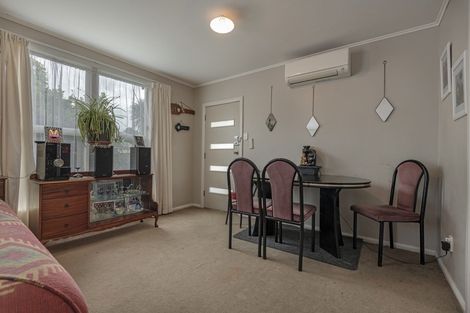 Photo of property in 24 Farnham Avenue, Highbury, Palmerston North, 4412