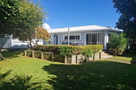 Photo of property in 2 Shortland Street, Lower Vogeltown, New Plymouth, 4310