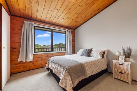 Photo of property in 25 Herekawe Drive, Spotswood, New Plymouth, 4310