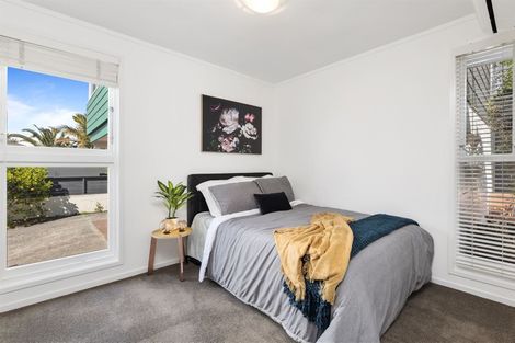 Photo of property in 2/10 Prospect Terrace, Milford, Auckland, 0620