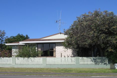Photo of property in 20 Seaspray Drive, Mount Maunganui, 3116