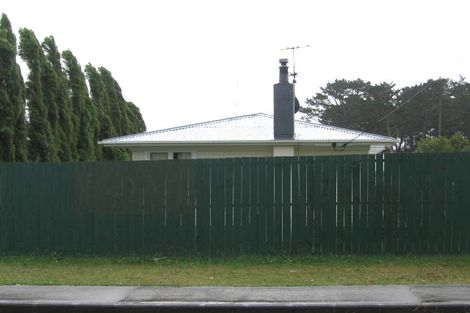 Photo of property in 73 Farquhar Road, Glendene, Auckland, 0602