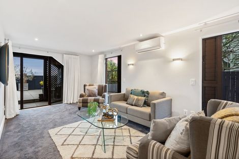 Photo of property in 41 Rawene Road, Birkenhead, Auckland, 0626