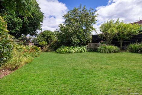 Photo of property in 2/129 Chivalry Road, Glenfield, Auckland, 0629