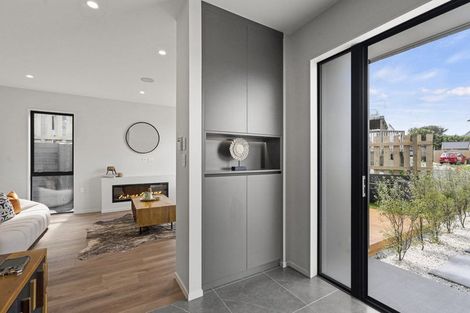 Photo of property in 3 Tawapou Close, Massey, Auckland, 0614