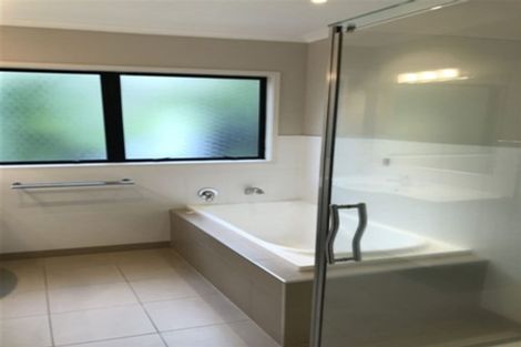 Photo of property in 38 Loloma Drive, Half Moon Bay, Auckland, 2012