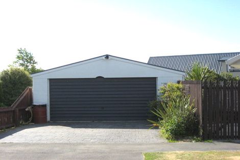 Photo of property in 6 Farnley Place, Parklands, Christchurch, 8083