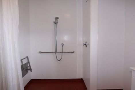 Photo of property in 7 Nugget Grove, Raumati Beach, Paraparaumu, 5032